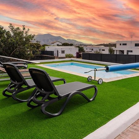 Villa Volcan2 Rural Private Pool La Oliva By Holidays Home Exterior foto
